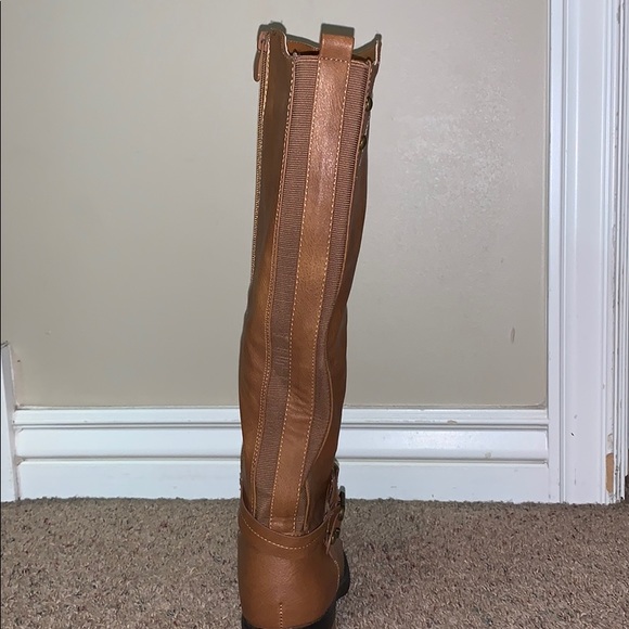 New brown knee high boots - Picture 3 of 6